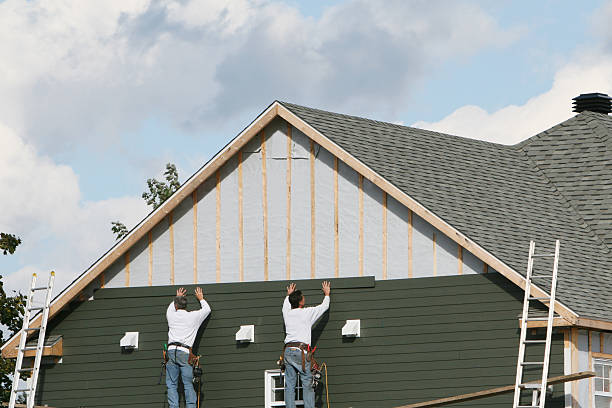 Professional Siding Replacement technician working in Mount Sterling, OH